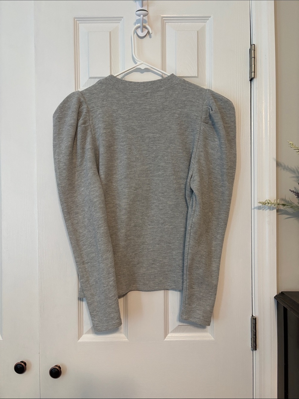 Who What Wear Gray Puff-Sleeve Crewneck Sweater - Picture 2 of 5